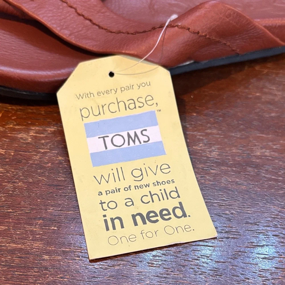 NWT‎ Toms Semana Brown Leather Flip Flops